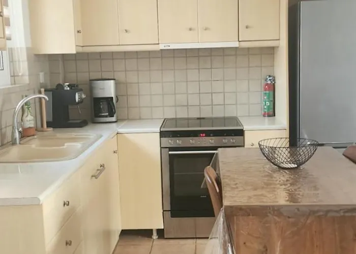 Paralio Place Apartment *